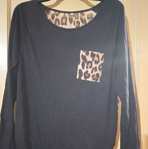 Women's top. Excellent condition. Sz L